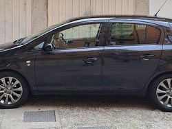 Nero Usata 2010 Opel Corsa Edition Tre volumi | 3200 € (Buon prezzo)