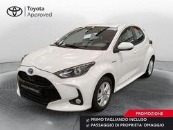 Bianco Usata 2021 Toyota Yaris Hybrid Active Tre volumi | 16.400 € (Buon prezzo)