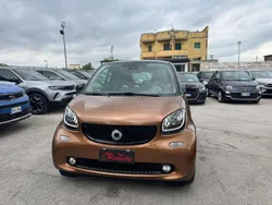 Marrone Usata 2015 Smart ForTwo Coupé Prime Due volumi | 8490 € (Buon prezzo)