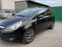 Nero Usata 2010 Opel Corsa Edition Tre volumi | 2999 € (Ottimo prezzo)