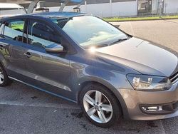 Grigio Usata 2011 VW Polo Comfortline Tre volumi | 4500 € (Buon prezzo)