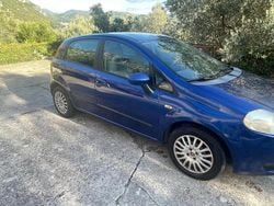 Blu/azzurro Usata 2009 Fiat Grande Punto Due volumi | 1850 € (Buon prezzo)