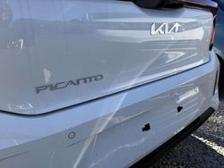 Bianco Nuova 2025 Kia Picanto Urban Due volumi | 17.250 €