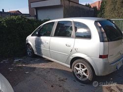 Usata 2009 Opel Meriva Monovolume | 2800 € (Buon prezzo)