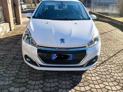 Bianco Usata 2017 Peugeot 208 Due volumi | 5000 €