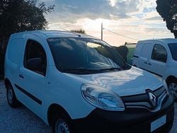Bianco Usata 2016 Renault Kangoo Tre volumi | 6500 € (Buon prezzo)
