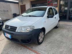 Bianco Usata 2005 Fiat Punto Active Tre volumi | 1650 € (Buon prezzo)
