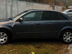 Grigio Usata 2000 Audi A4 Tre volumi | 1100 €