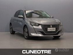 Grigio Usata 2021 Peugeot 208 Allure Due volumi | 13.900 € (Buon prezzo)
