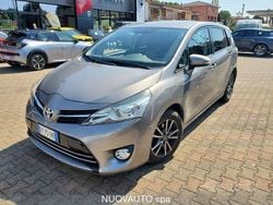 Argento Usata 2015 Toyota Verso Active Monovolume | 8900 € (Ottimo prezzo)