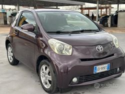 Viola Usata 2011 Toyota iQ Due volumi | 5500 € (Ottimo prezzo)