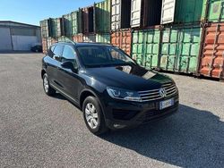 Grigio Usata 2017 VW Touareg Executive SUV | 17.990 € (Buon prezzo)