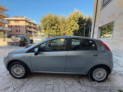 Grigio Usata 2007 Fiat Punto Tre volumi | 3000 € (Molto cara)