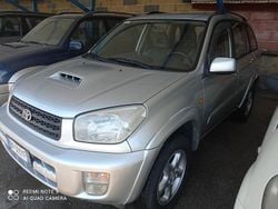Grigio Usata 2002 Toyota RAV4 Sol SUV | 6500 € (Cara)