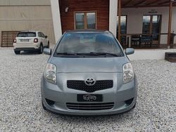 Grigio Usata 2007 Toyota Yaris Sol Tre volumi | 3300 € (Ottimo prezzo)
