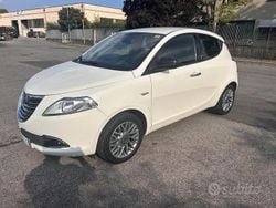 Bianco Usata 2012 Lancia Ypsilon S Due volumi | 4990 € (Ottimo prezzo)