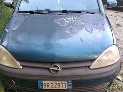 Blu/azzurro Usata 2001 Opel Corsa Club Tre volumi | 600 € (Ottimo prezzo)