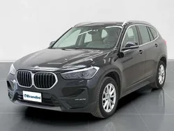 Saphirschwarz metallizzato Usata 2021 BMW X1 Advantage SUV | 25.400 € (Buon prezzo)