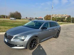 Argento Usata 2016 Skoda Superb Ambition Station wagon | 11.000 € (Ottimo prezzo)
