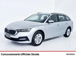 Argento Usata 2024 Skoda Octavia Executive Station wagon | 28.800 € (Buon prezzo)