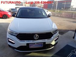 Bianco pastello Usata 2018 VW T-Roc Style SUV | 19.900 € (Molto cara)