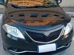 Nero Usata 2017 Lancia Ypsilon Gold Due volumi | 10.600 € (Cara)
