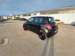 Nero Usata 2010 Suzuki Swift Due volumi | 3990 € (Buon prezzo)