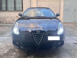 Nero Usata 2013 Alfa Romeo Giulietta Distinctive Tre volumi | 6500 € (Ottimo prezzo)