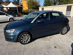 Blu/azzurro Usata 2016 Audi A1 Sportback Ambiente Due volumi | 10.000 € (Buon prezzo)