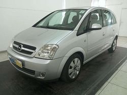 Grigio metallizzato Usata 2004 Opel Meriva Club Monovolume | 1970 € (Molto cara)