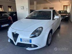 Bianco Usata 2017 Alfa Romeo Giulietta Super Due volumi | 10.200 € (Buon prezzo)