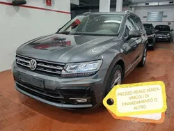 Antracite pastello Usata 2020 VW Tiguan R-line SUV | 25.250 € (Buon prezzo)