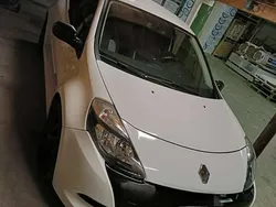 Bianco Usata 2010 Renault Clio R.S. R.S. Due volumi | 16.000 € (Buon prezzo)