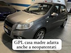 Grigio Usata 2008 Chevrolet Aveo LT Tre volumi | 2499 € (Buon prezzo)