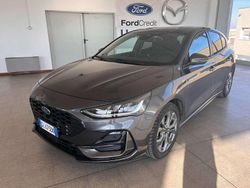 Magnetic grey Usata 2022 Ford Focus ST-Line Tre volumi | 17.500 € (Buon prezzo)