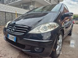 Nero Usata 2008 Mercedes A180 Tre volumi | 1150 € (Super prezzo)