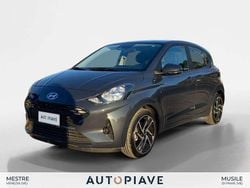 Grigio Usata 2023 Hyundai i10 Due volumi | 15.290 € (Buon prezzo)