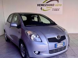 Grigio Usata 2008 Toyota Yaris Due volumi | 3990 € (Buon prezzo)