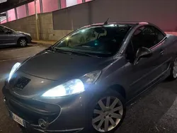 Usata 2007 Peugeot 207 Cabrio | 4000 €