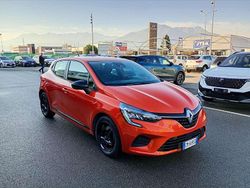 Arancione Usata 2023 Renault Clio V Equilibre Tre volumi | 12.900 € (Buon prezzo)