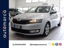 Argento Usata 2014 Skoda Rapid Active Station wagon | 6900 € (Buon prezzo)