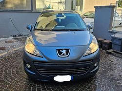 Grigio Usata 2010 Peugeot 207 Tre volumi | 2800 € (Ottimo prezzo)