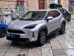 Grigio Usata 2022 Toyota Yaris Hybrid Trend Monovolume | 21.500 €