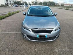 Usata 2015 Peugeot 308 Tre volumi | 7500 € (Ottimo prezzo)