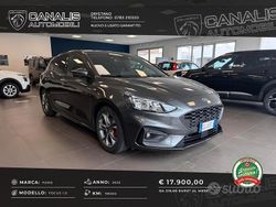 Grigio Usata 2022 Ford Focus ST-Line Tre volumi | 17.900 € (Cara)
