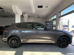 Grigio Usata 2019 Maserati Levante SUV | 41.900 € (Buon prezzo)