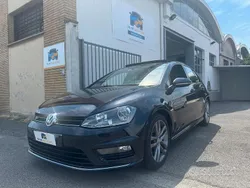 Nero Usata 2016 VW Golf VII R-line Tre volumi | 15.800 € (Buon prezzo)