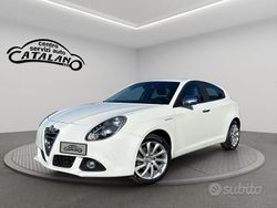 Bianco Usata 2015 Alfa Romeo Giulietta Exclusive Tre volumi | 8500 € (Cara)