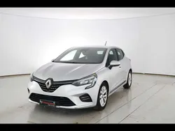 Grigio(met.) Usata 2022 Renault Clio V Intens Tre volumi | 14.200 € (Buon prezzo)