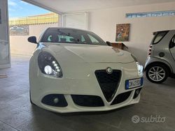 Bianco Usata 2014 Alfa Romeo Giulietta Tre volumi | 10.500 € (Cara)